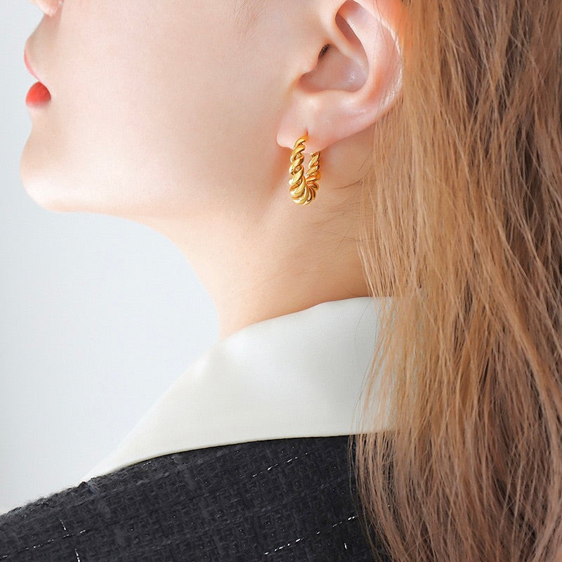 Twist and Shine Gold Hoops