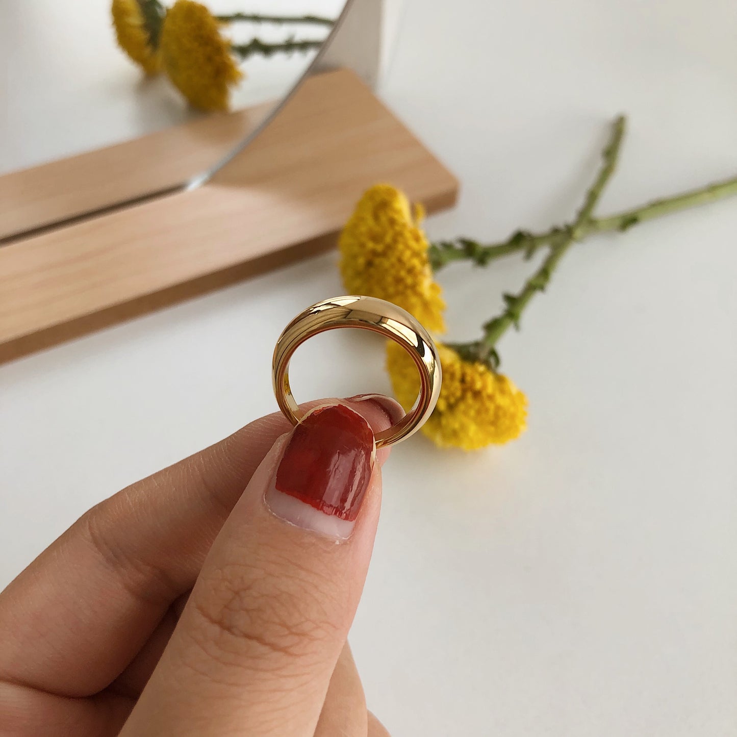 Elegant Gold Slim Ring