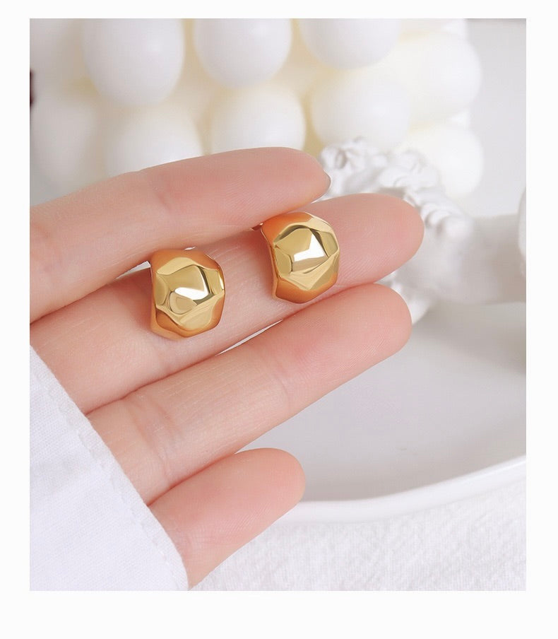 Sculpted Gold Huggie Earrings