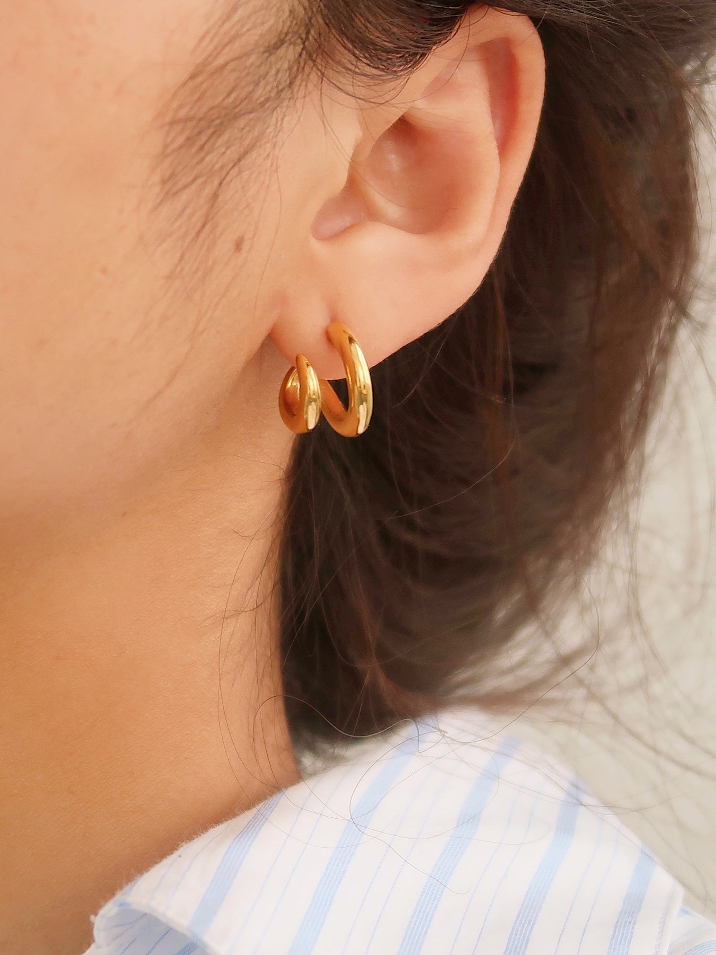 Gold Twist Hoop Earrings