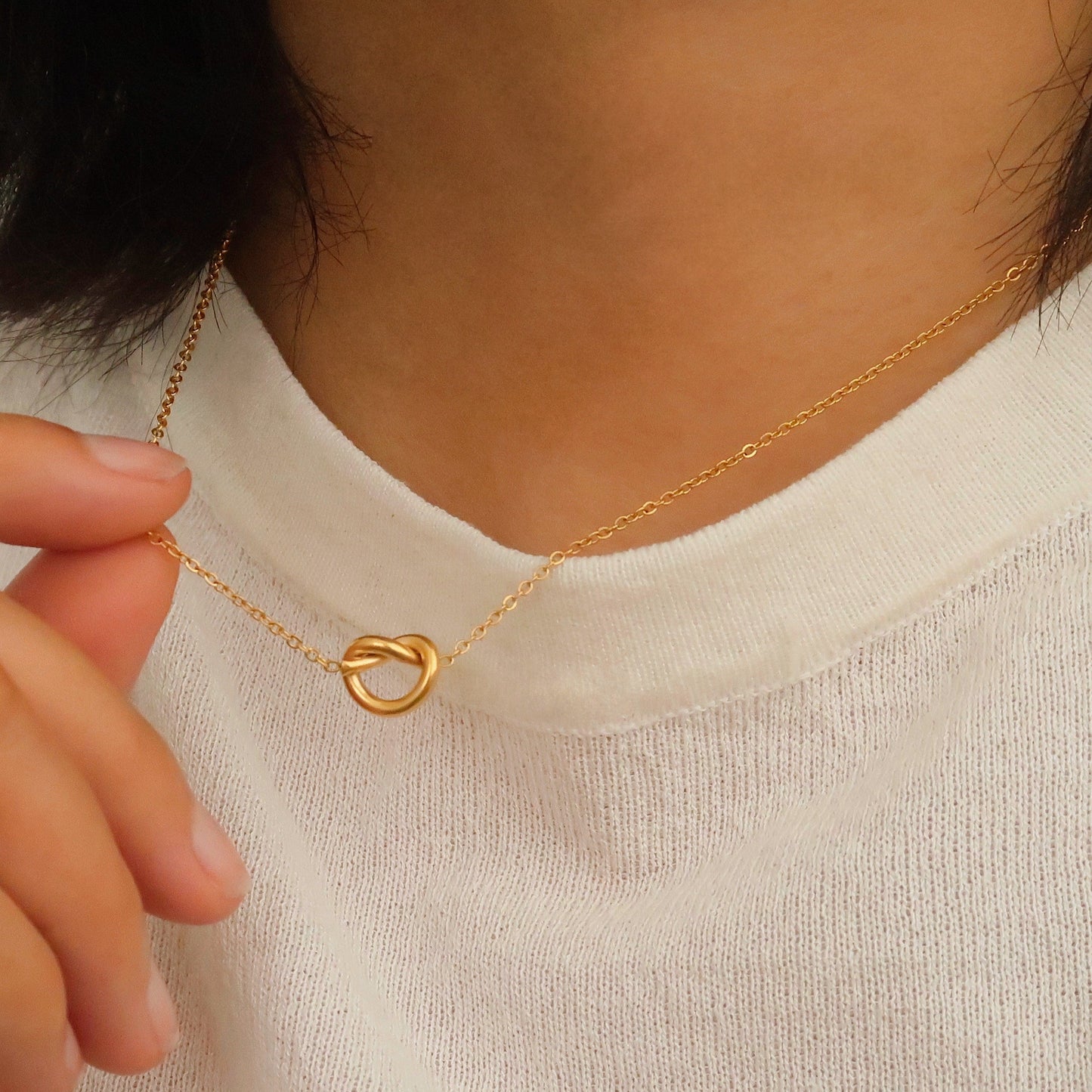 Gold Knot Pendant Necklace